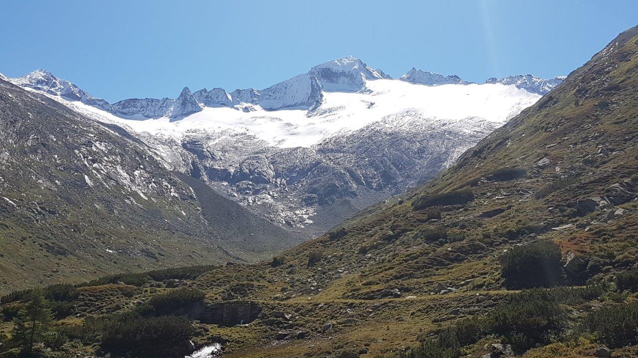 Schwarzhornseen Hike