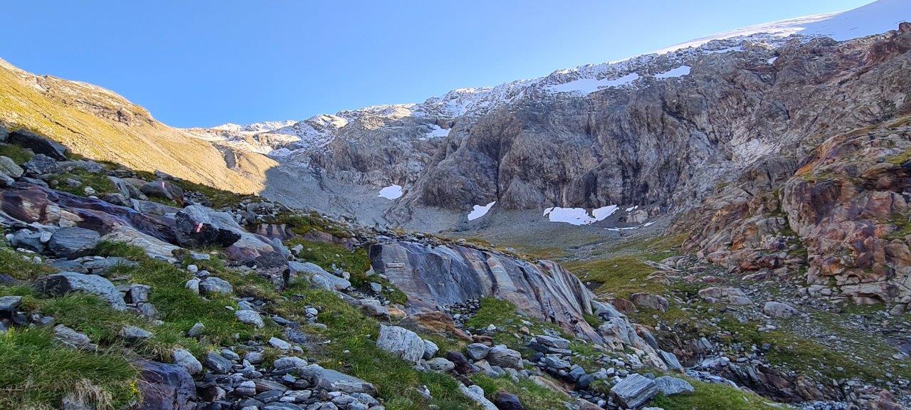 Schwarzhornseen Hike