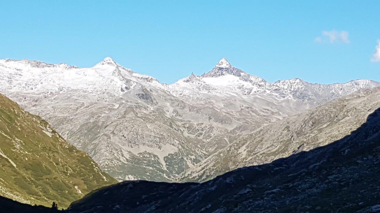 Schwarzhornseen Hike