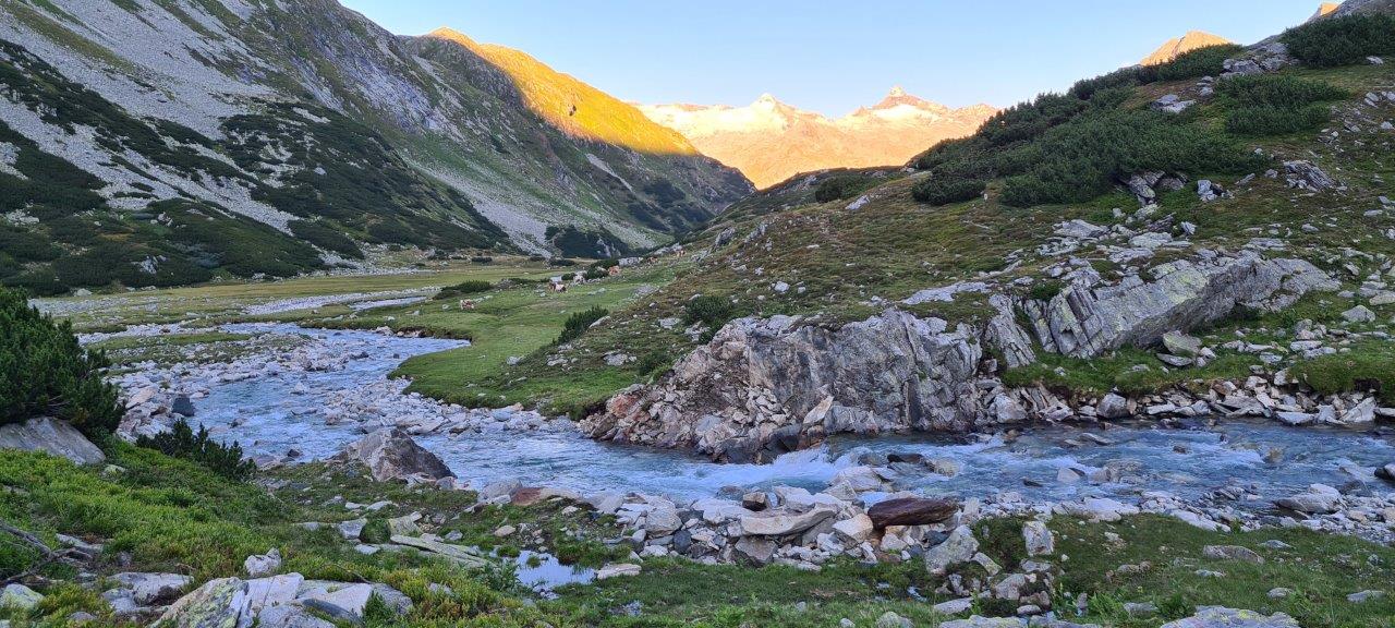 Schwarzhornseen Hike