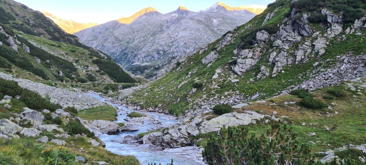 Schwarzhornseen Hike