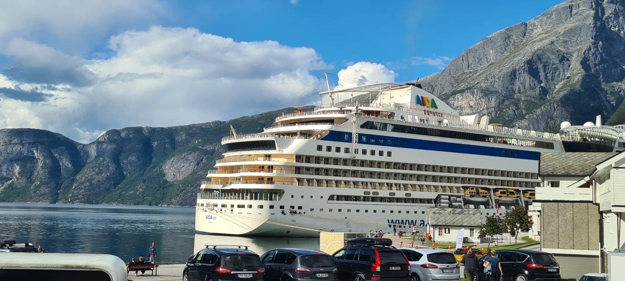 Hardangervidda Scenic Route