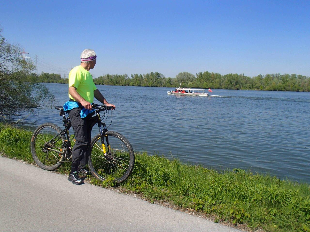 Donauradweg Cycling