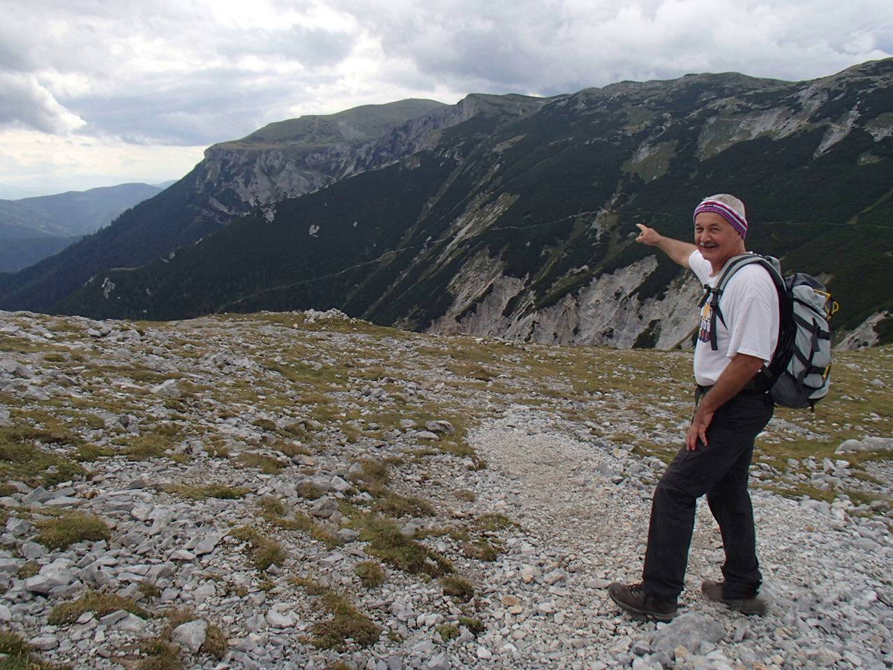 Hike from Rax Cableway to Preinerwand Kreuz in Schneeberg Alps
