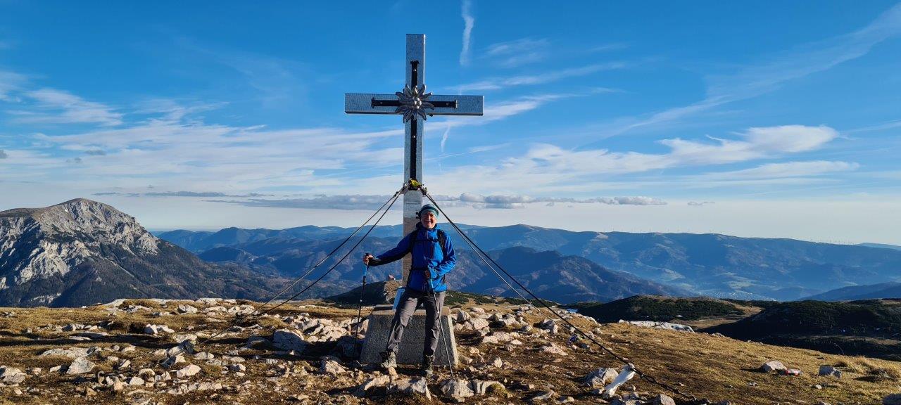 Ascent to Windberg 1,903 m – the highest peak of the Schneealpe Plateau